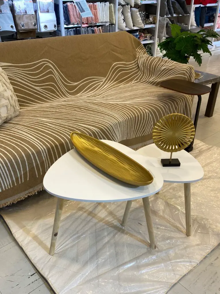 Set Mesa de centro triangular HE-23001 (1).webp