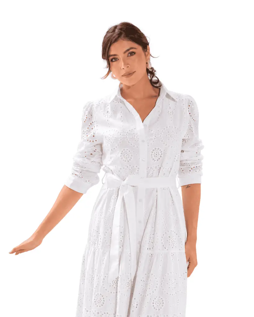 Retrato de moda en blanco impoluto.webp
