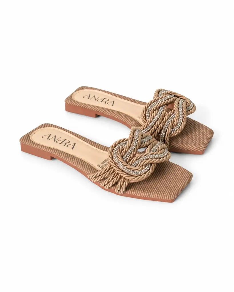 Sandalias Anara con Trenzado Brillante.webp