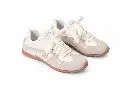 Zapatillas Anara en tonos pastel.webp