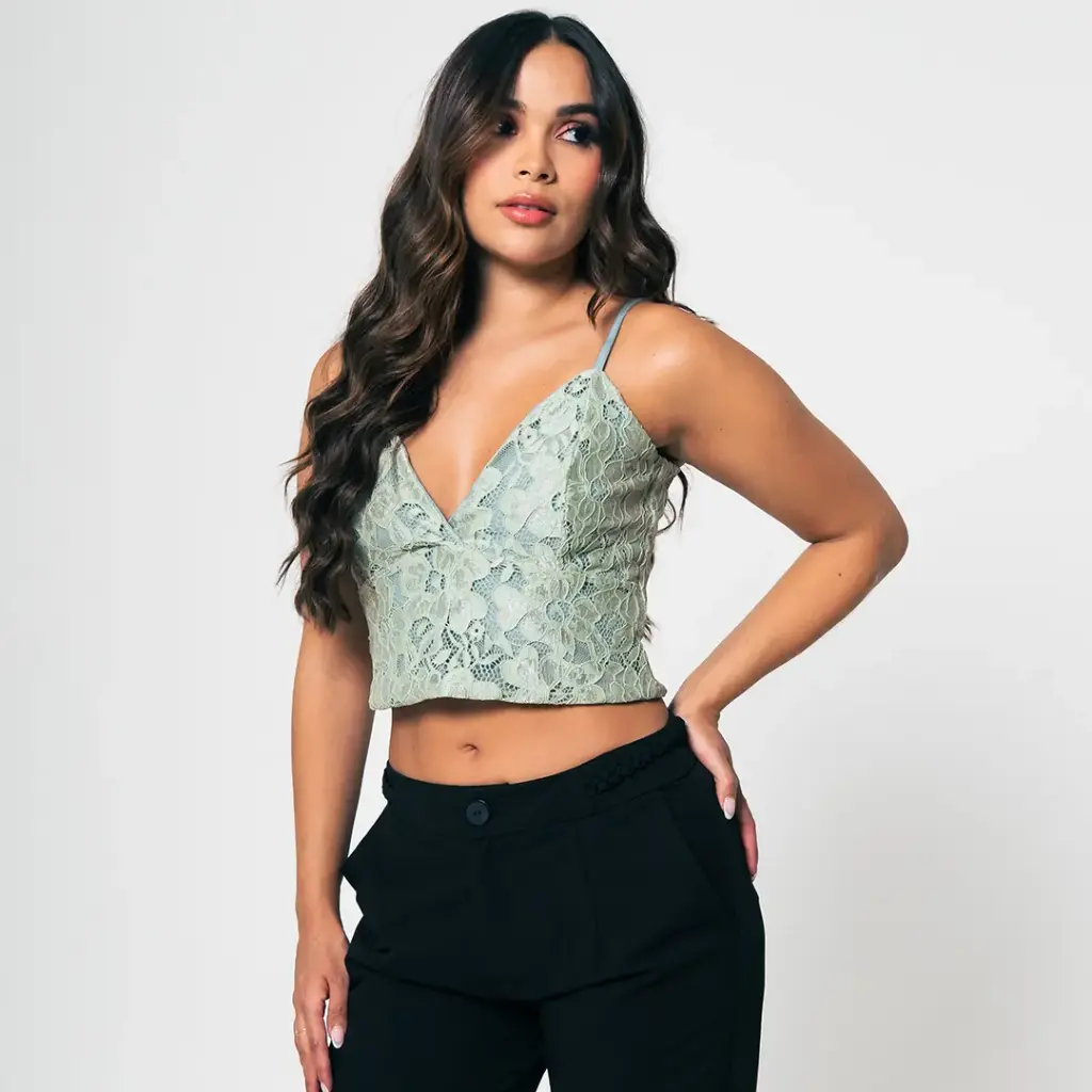 Crop top tiras en blonda 