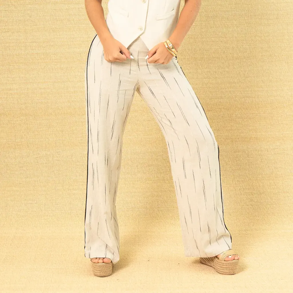 Pantalón bota recta con correa negro (1196319)