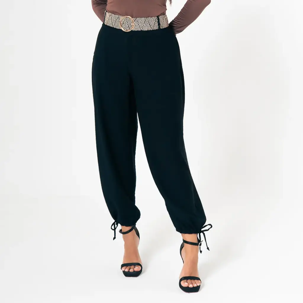Pantalón con correa bombacho negro (S11470)