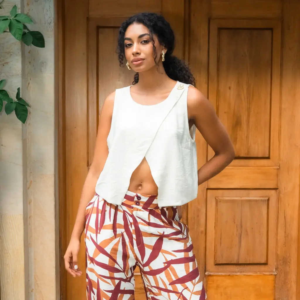 Blusa sisa escote delantero cruzado
