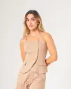 Blusa tiras con botones en frente camel