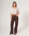 Blusa camisera corta con bolsillos tipo parche arena (S11766)