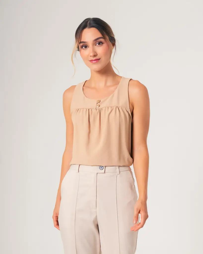 Blusa sisa con escote fruncido y ajuste inferior camel (S11618)