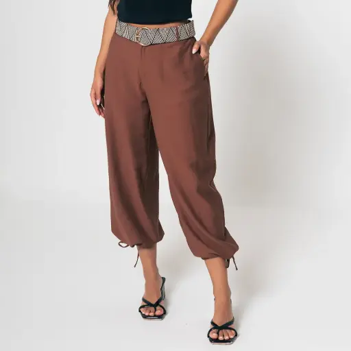 Pantalón con correa bombacho chocolate (S11470)